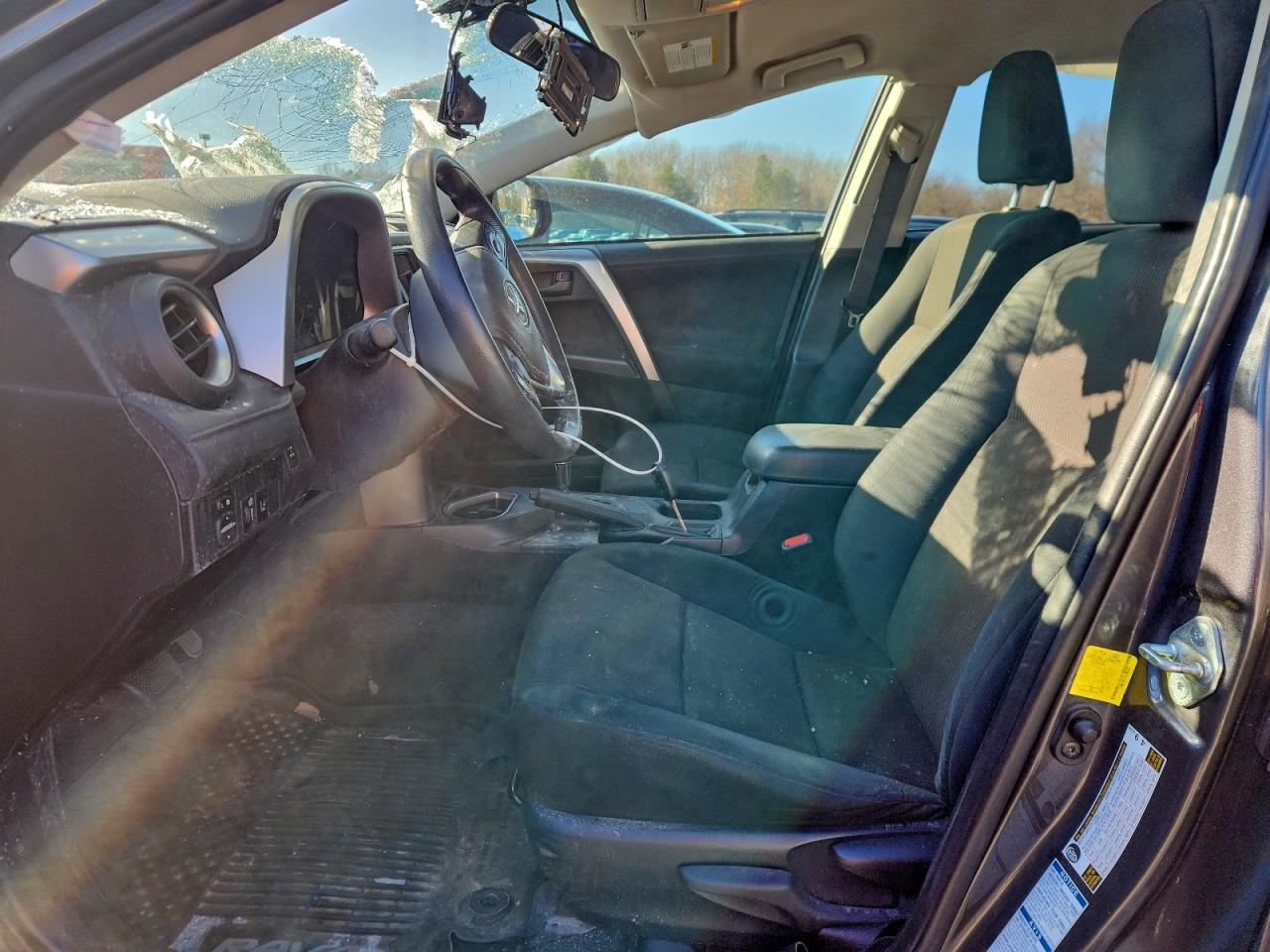 2017 TOYOTA RAV4 LE photo 7