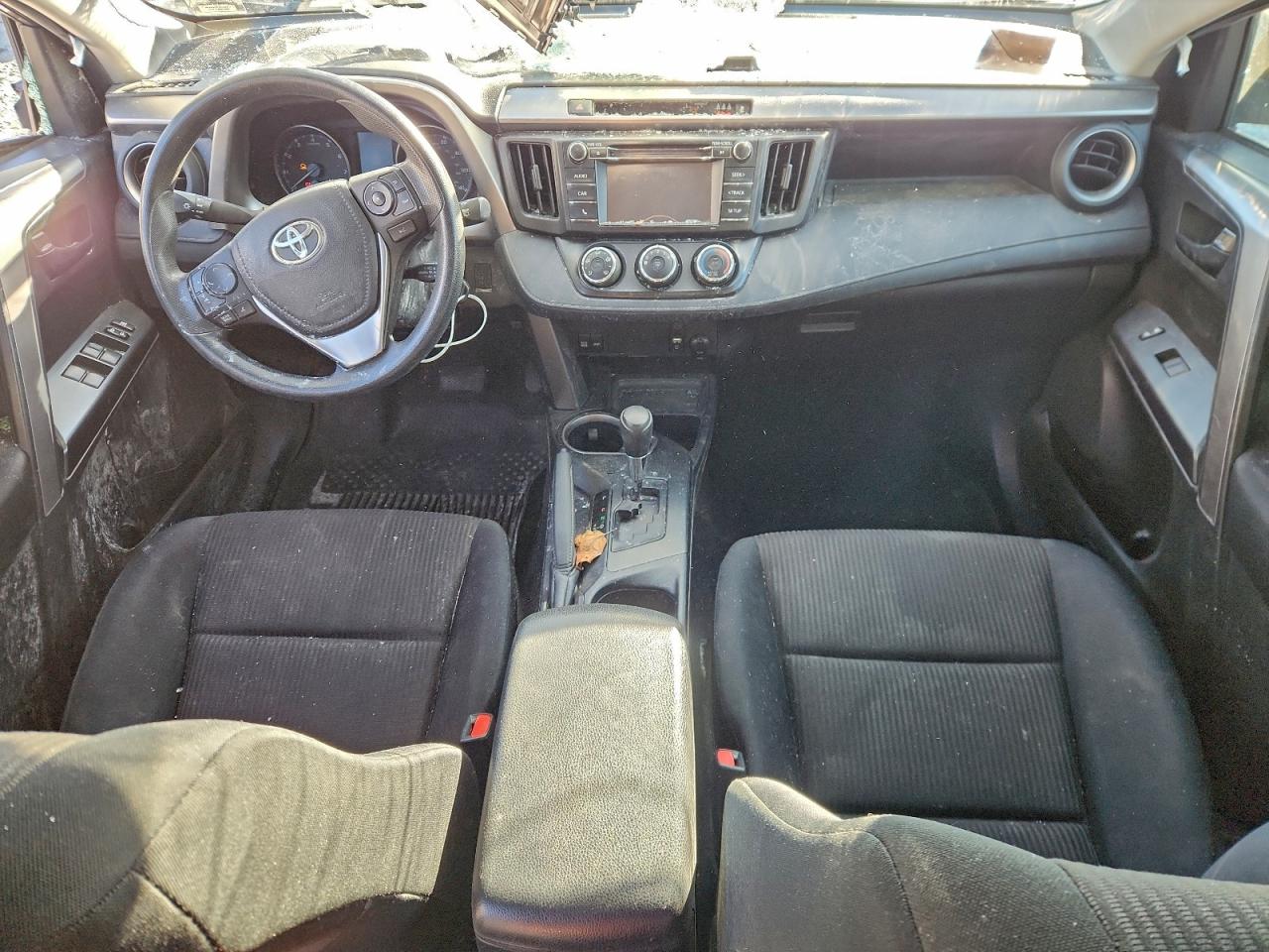 2017 TOYOTA RAV4 LE photo 8