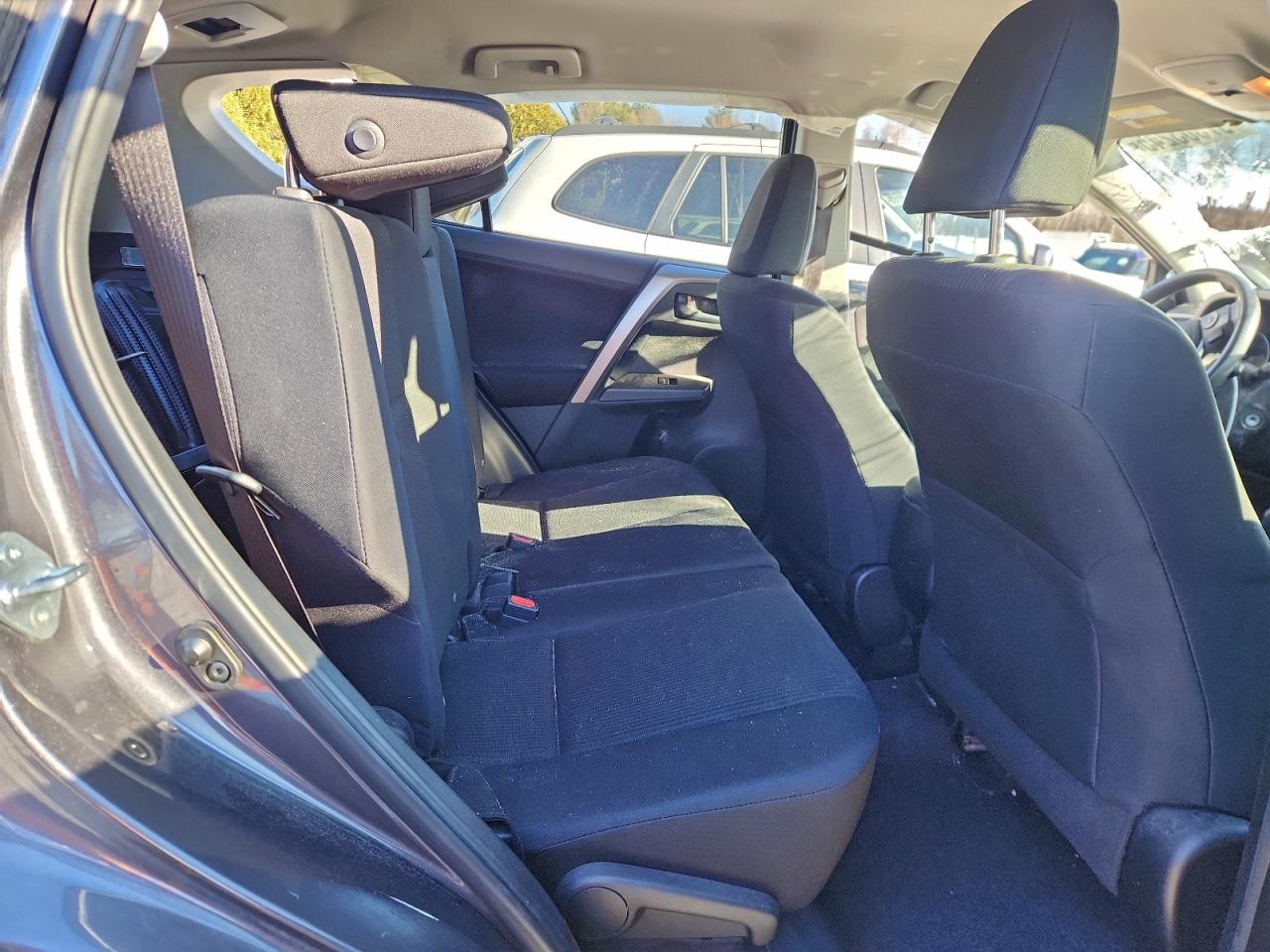 2017 TOYOTA RAV4 LE photo 11