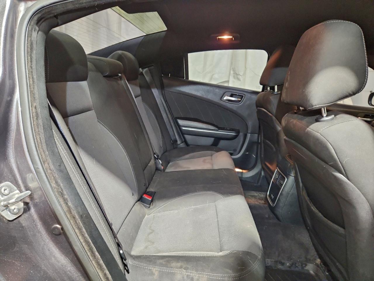 2016 DODGE CHARGER SE photo 10