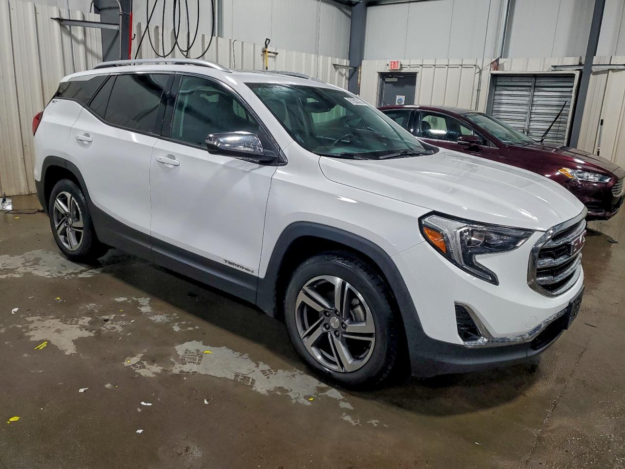 2018 GMC TERRAIN SLT photo 4