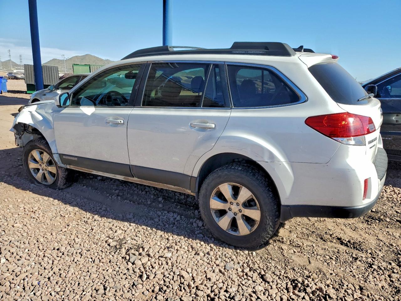 2011 SUBARU OUTBACK 3.6R LIMITED photo 2