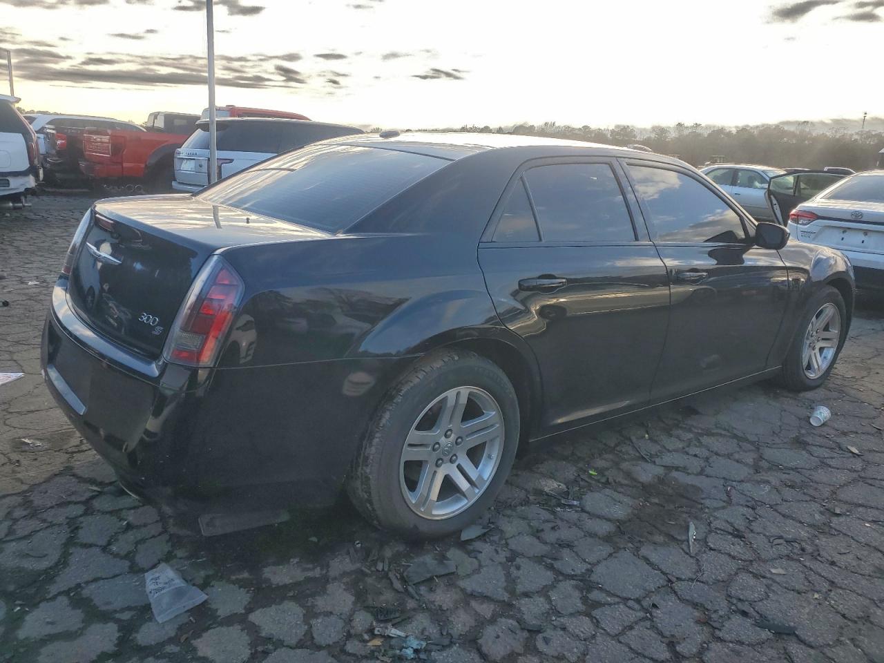 2014 CHRYSLER 300 S photo 3