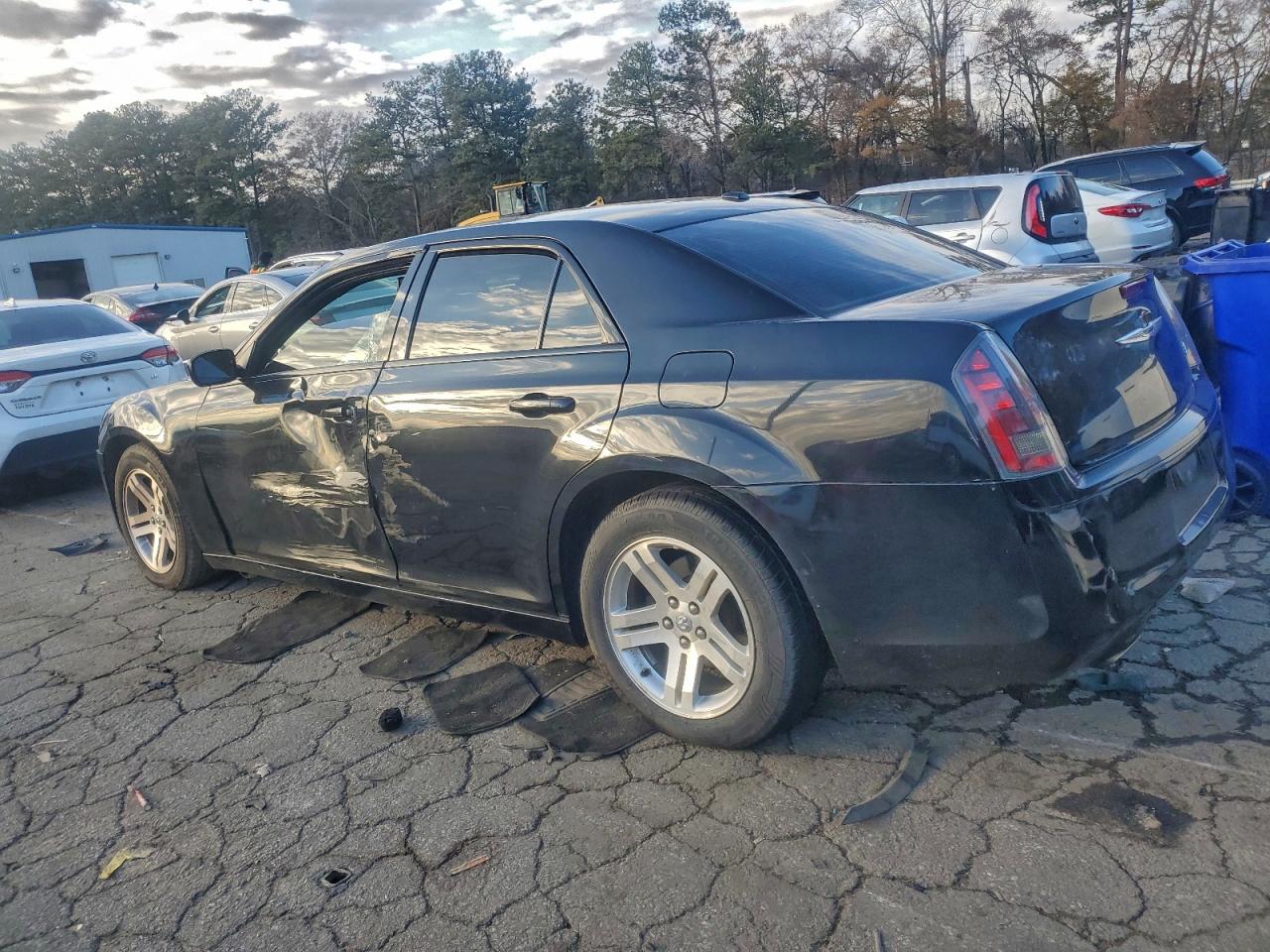 2014 CHRYSLER 300 S photo 2