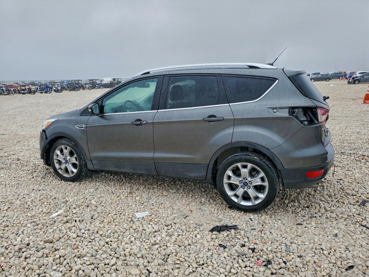 2016 FORD ESCAPE TITANIUM photo 2