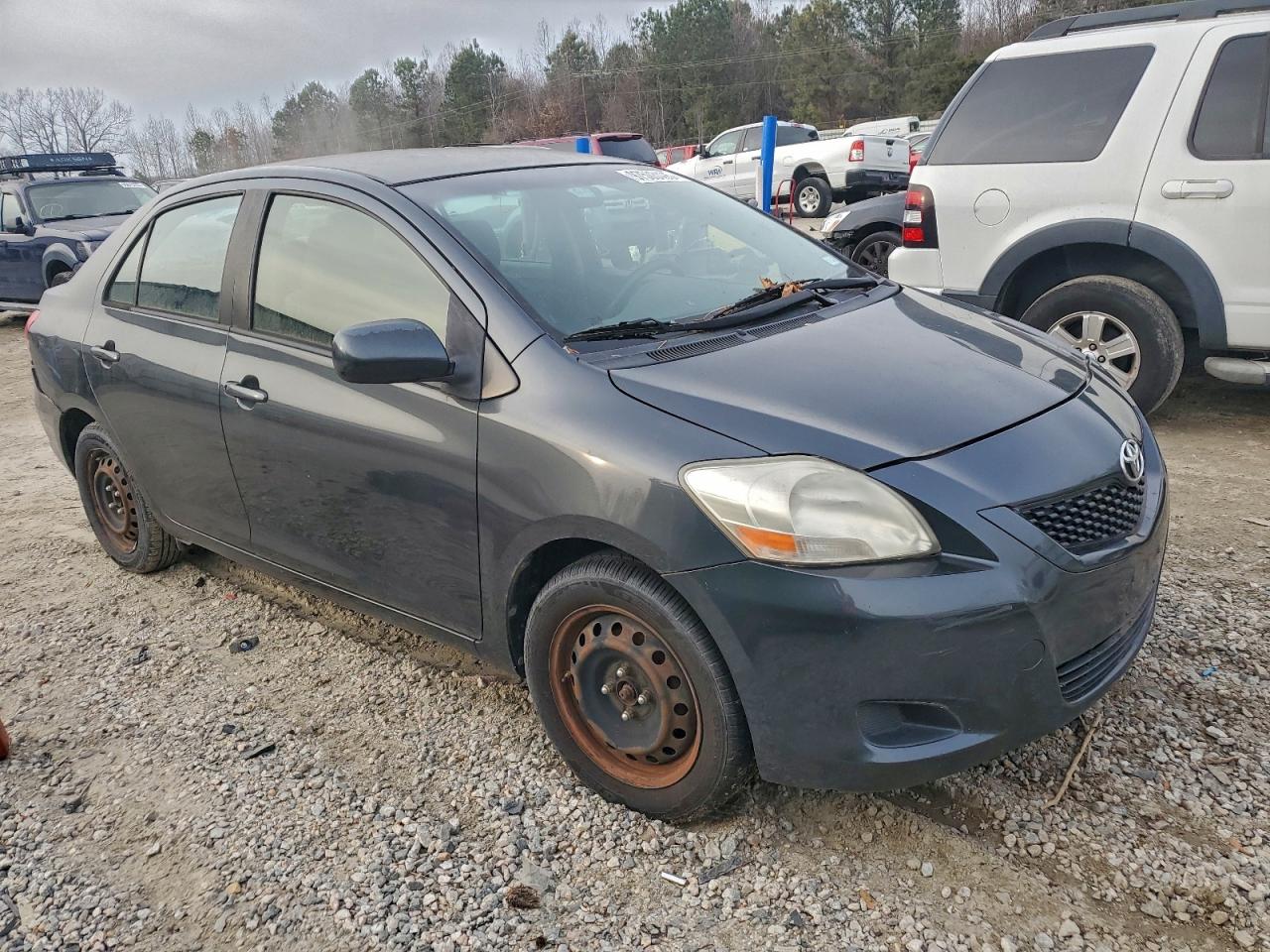 2012 TOYOTA YARIS photo 4