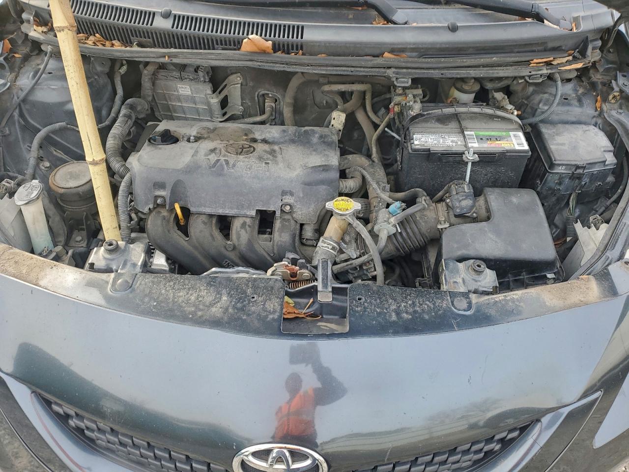 2012 TOYOTA YARIS photo 11