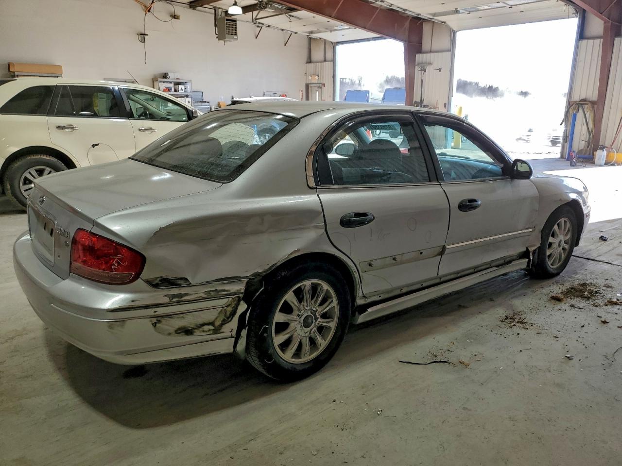 2004 HYUNDAI SONATA GLS photo 3