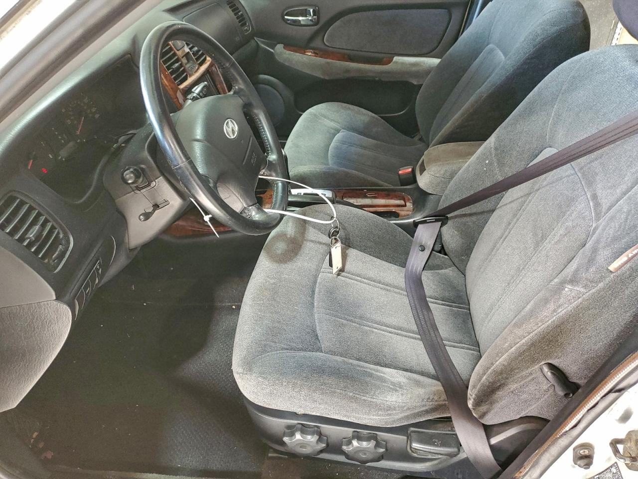 2004 HYUNDAI SONATA GLS photo 7