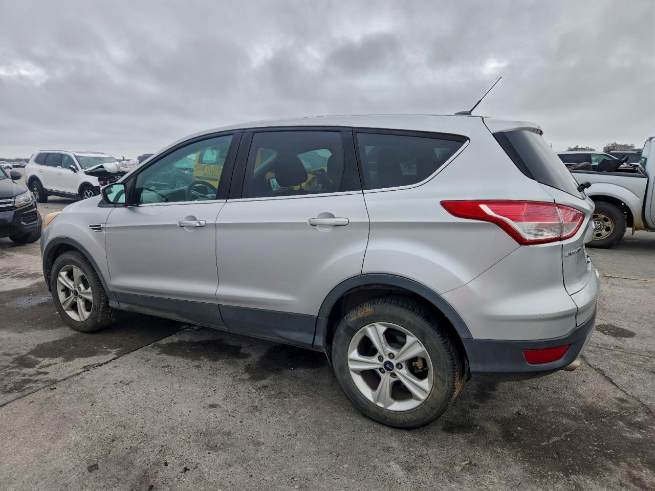 2014 FORD ESCAPE SE photo 2