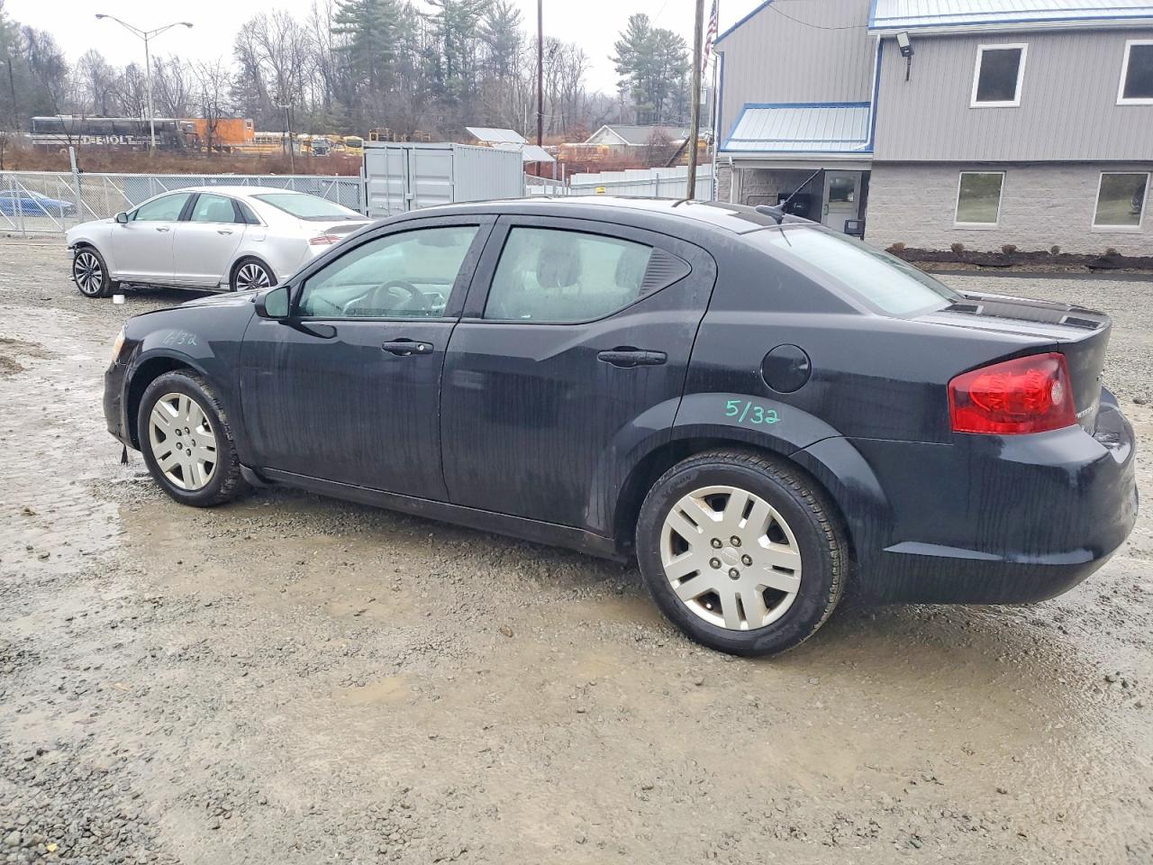 2013 DODGE AVENGER SE photo 2