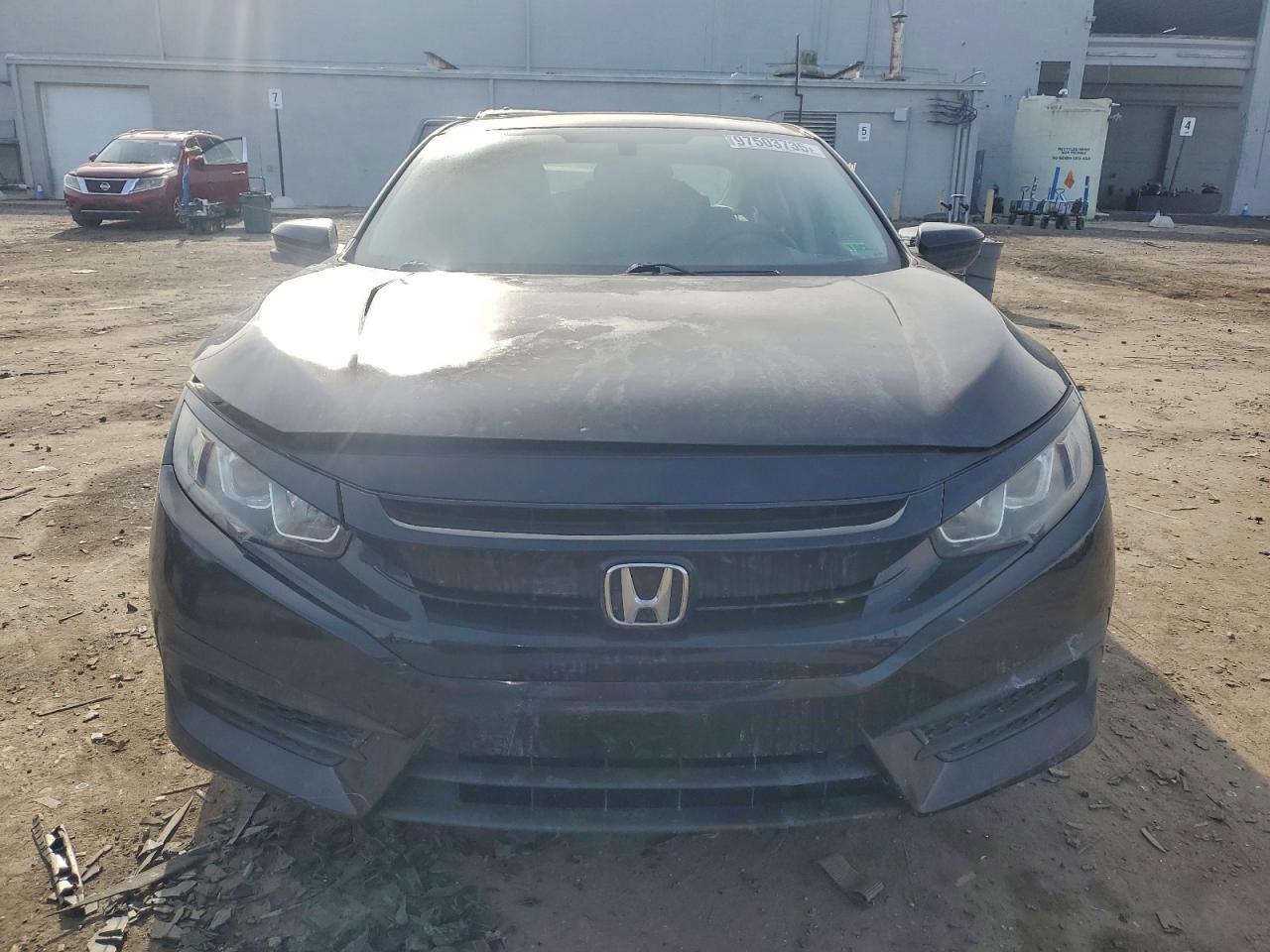 2017 HONDA CIVIC EX photo 5