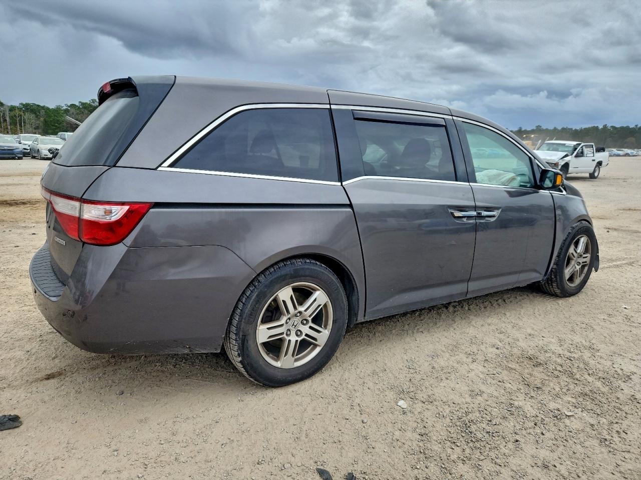 2012 HONDA ODYSSEY TOURING photo 5