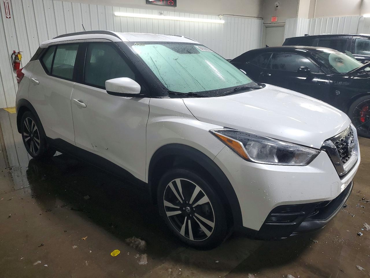 2018 NISSAN KICKS S photo 4