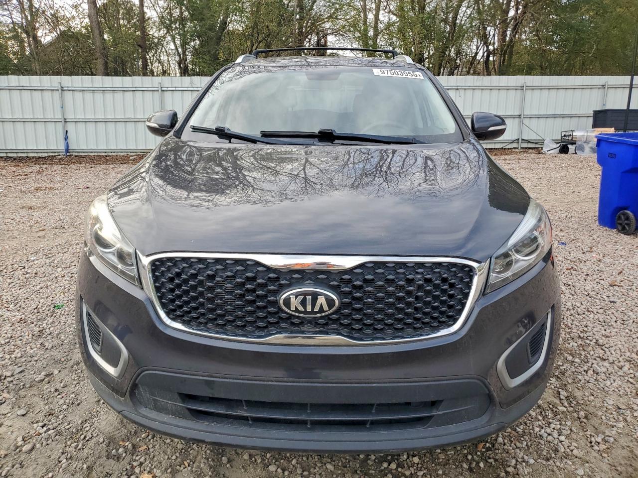 2017 KIA SORENTO LX photo 5