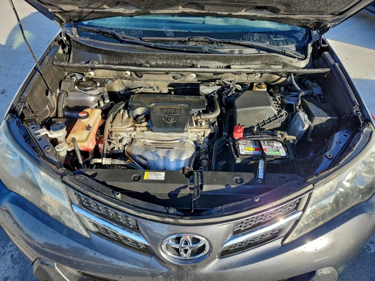 2015 TOYOTA RAV4 XLE photo 12