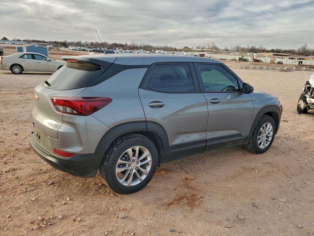 2025 CHEVROLET TRAILBLAZER LS photo 3