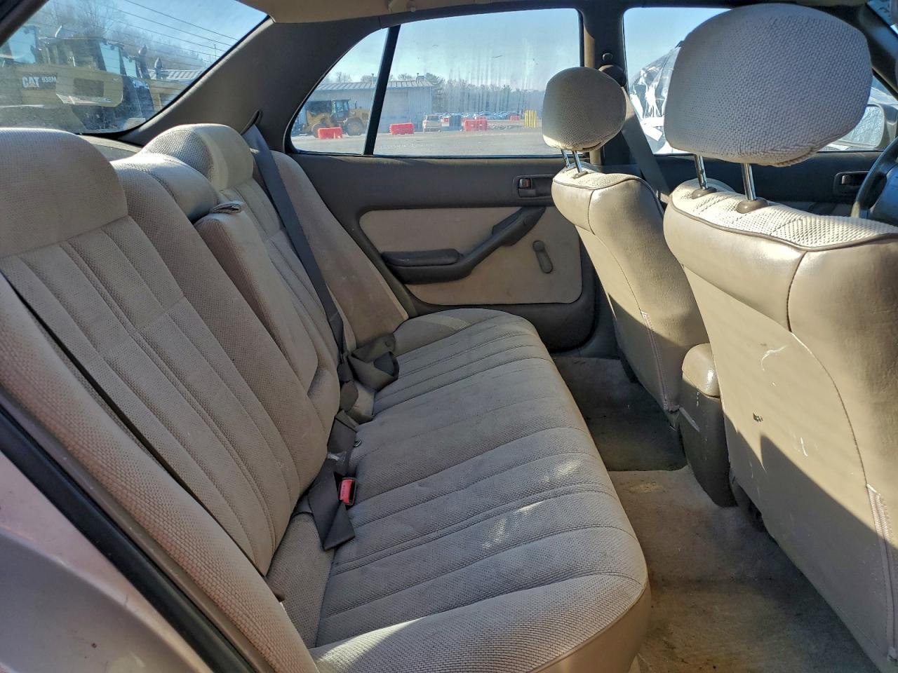 1993 TOYOTA CAMRY DX photo 10