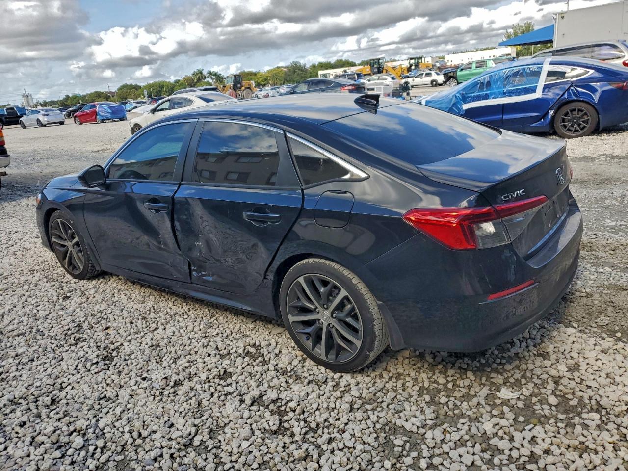 2024 HONDA CIVIC TOURING photo 2