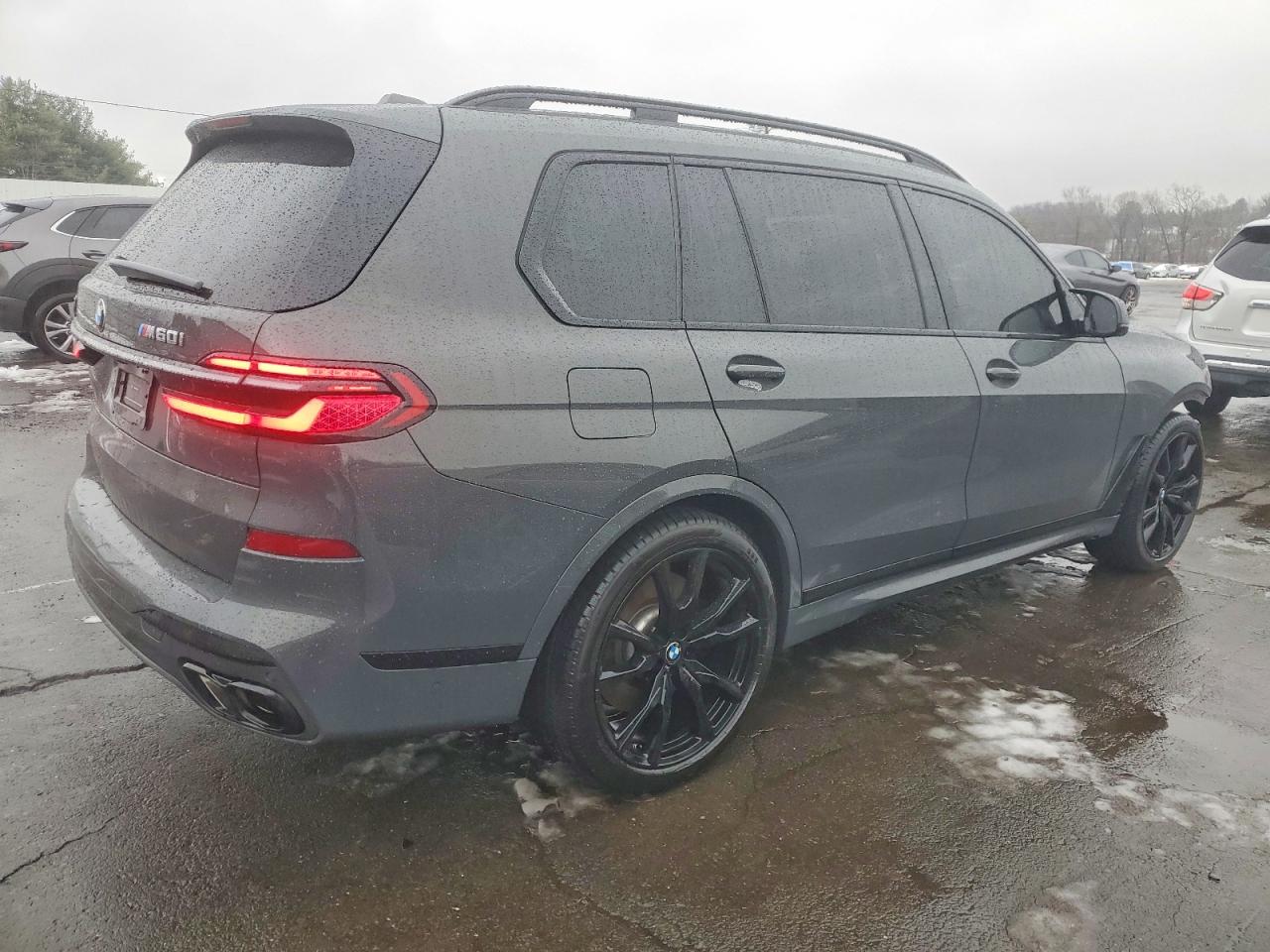 2024 BMW X7 M60I photo 3