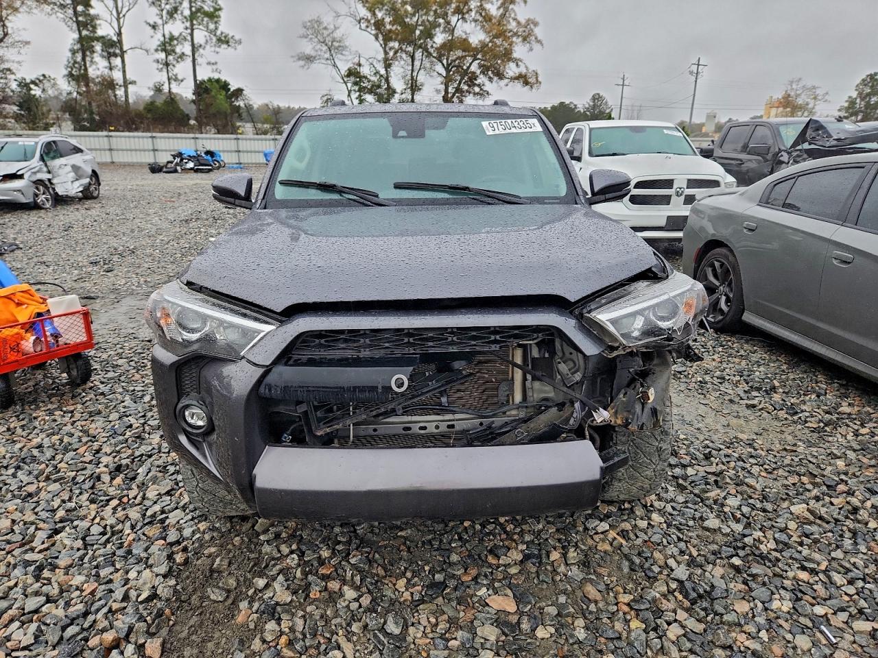 2022 TOYOTA 4RUNNER SR5 photo 5