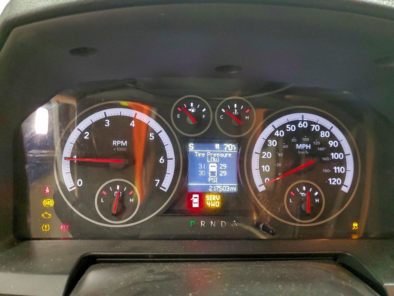2011 DODGE RAM 1500 photo 9