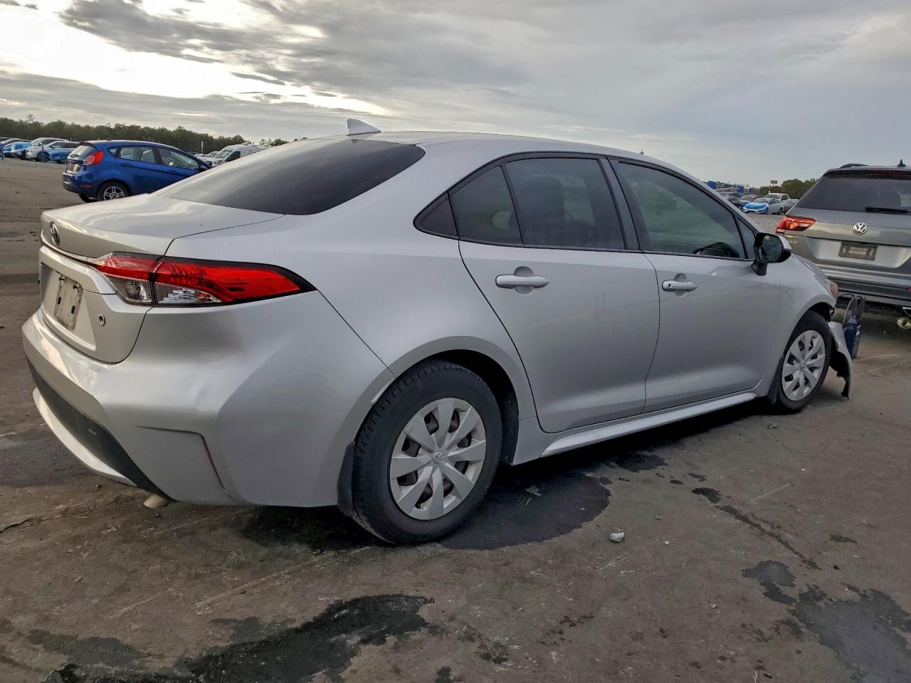2020 TOYOTA COROLLA L photo 3
