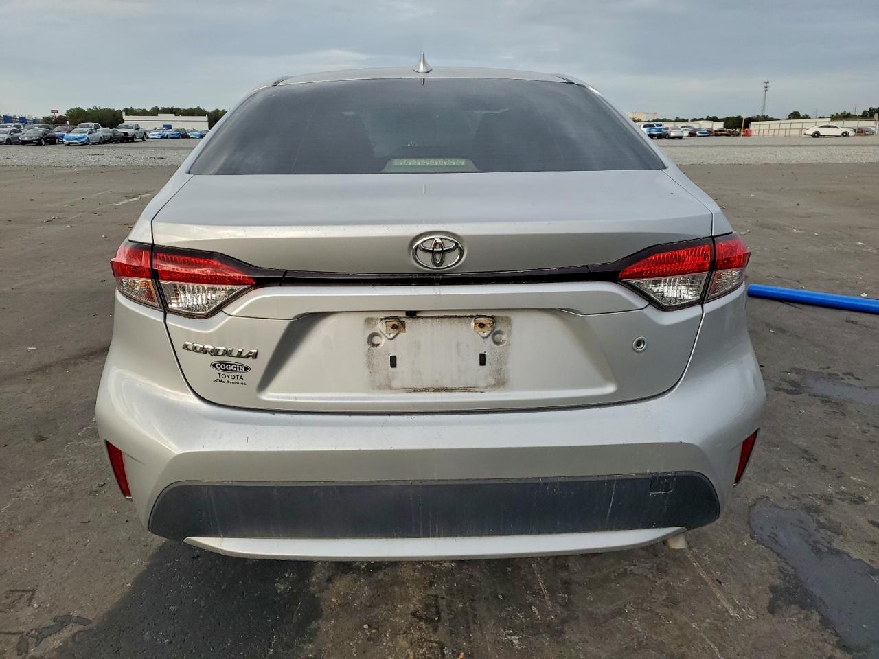 2020 TOYOTA COROLLA L photo 6