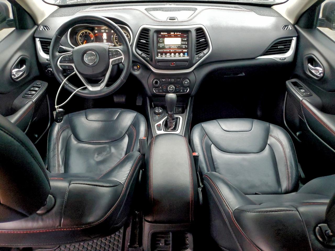 2016 JEEP CHEROKEE TRAILHAWK photo 8