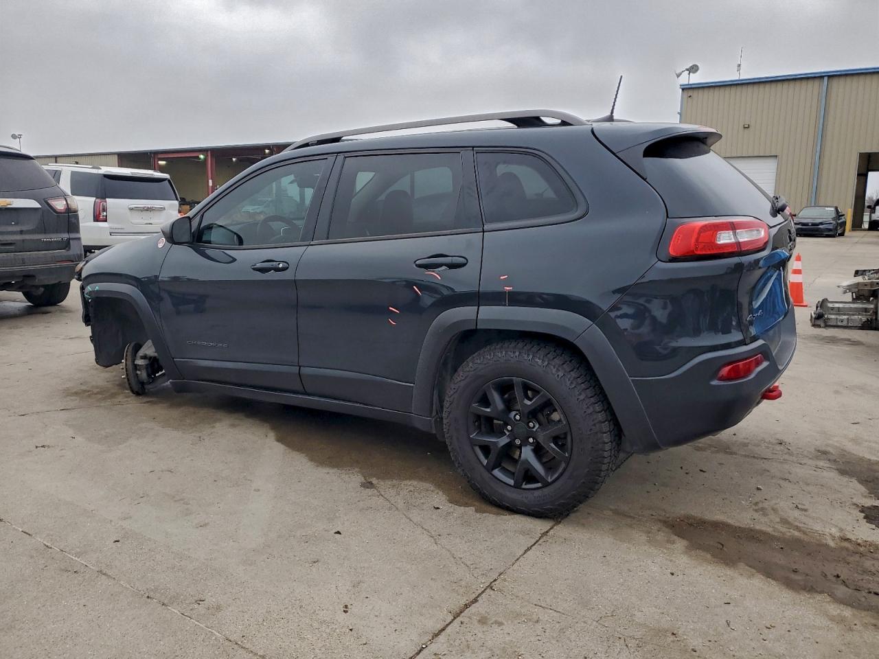 2016 JEEP CHEROKEE TRAILHAWK photo 2