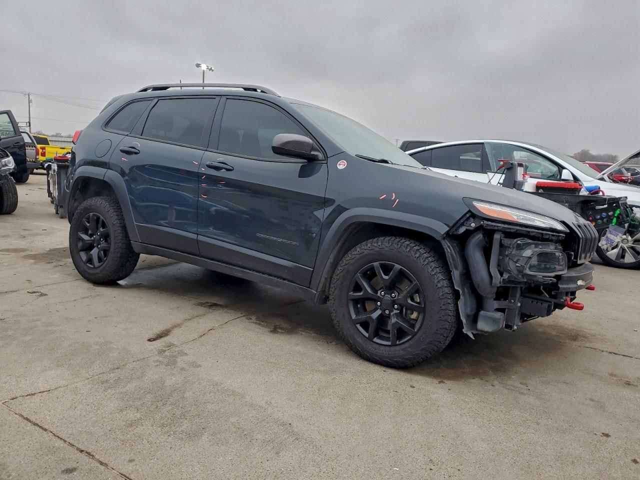 2016 JEEP CHEROKEE TRAILHAWK photo 4