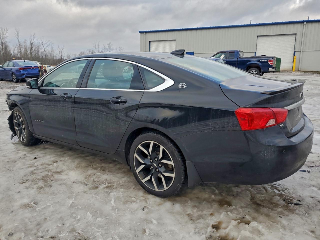 2018 CHEVROLET IMPALA LT photo 2