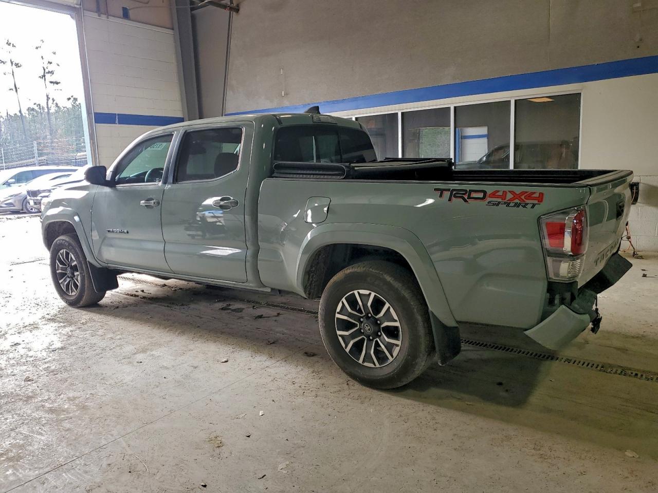 2022 TOYOTA TACOMA DOUBLE CAB photo 2