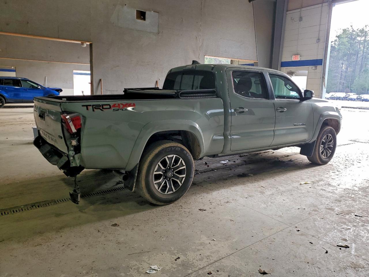 2022 TOYOTA TACOMA DOUBLE CAB photo 3
