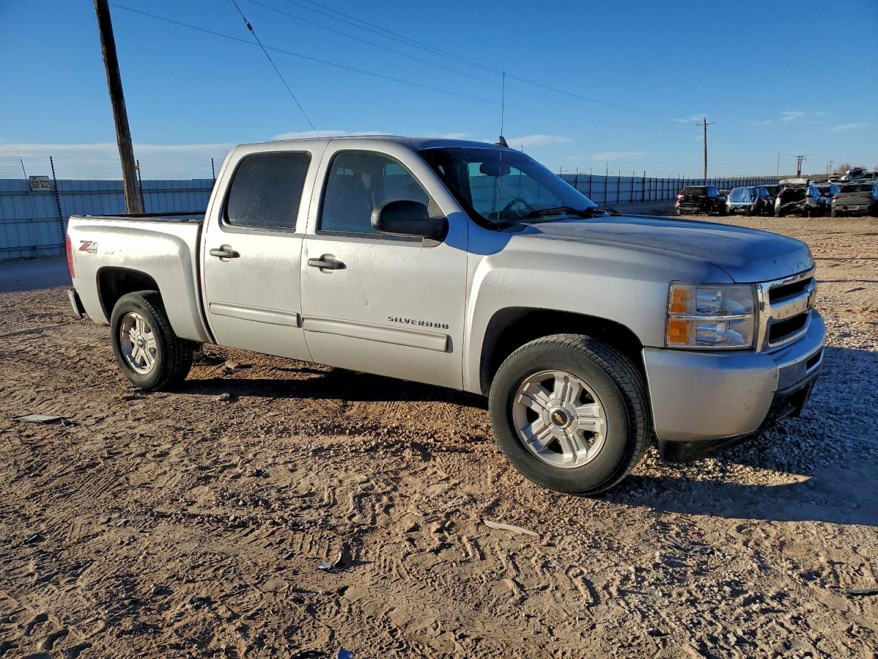 2010 CHEVROLET SILVERADO K1500 LT photo 4