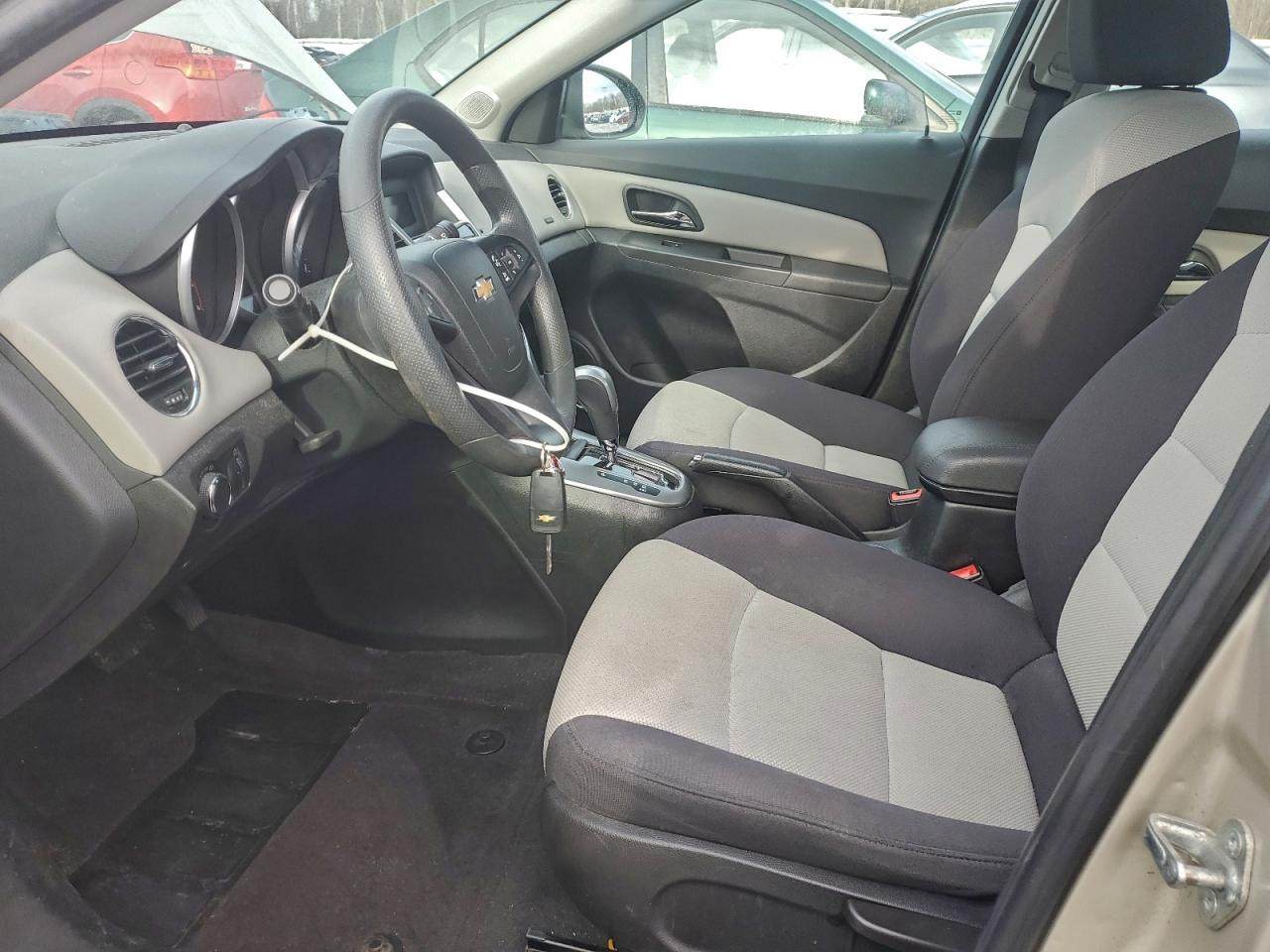 2013 CHEVROLET CRUZE LS photo 7