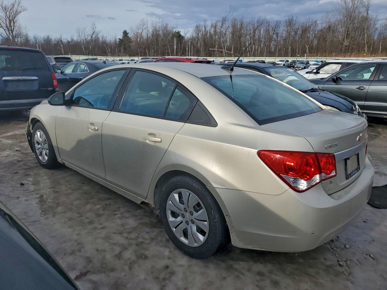2013 CHEVROLET CRUZE LS photo 2