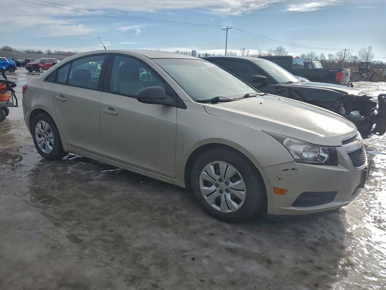 2013 CHEVROLET CRUZE LS photo 4