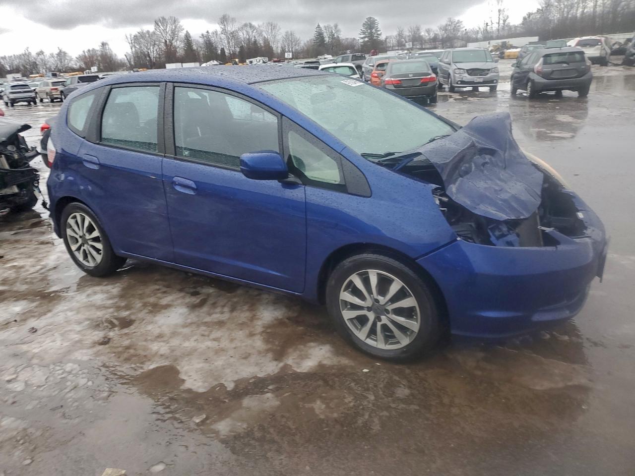 2013 HONDA FIT photo 4