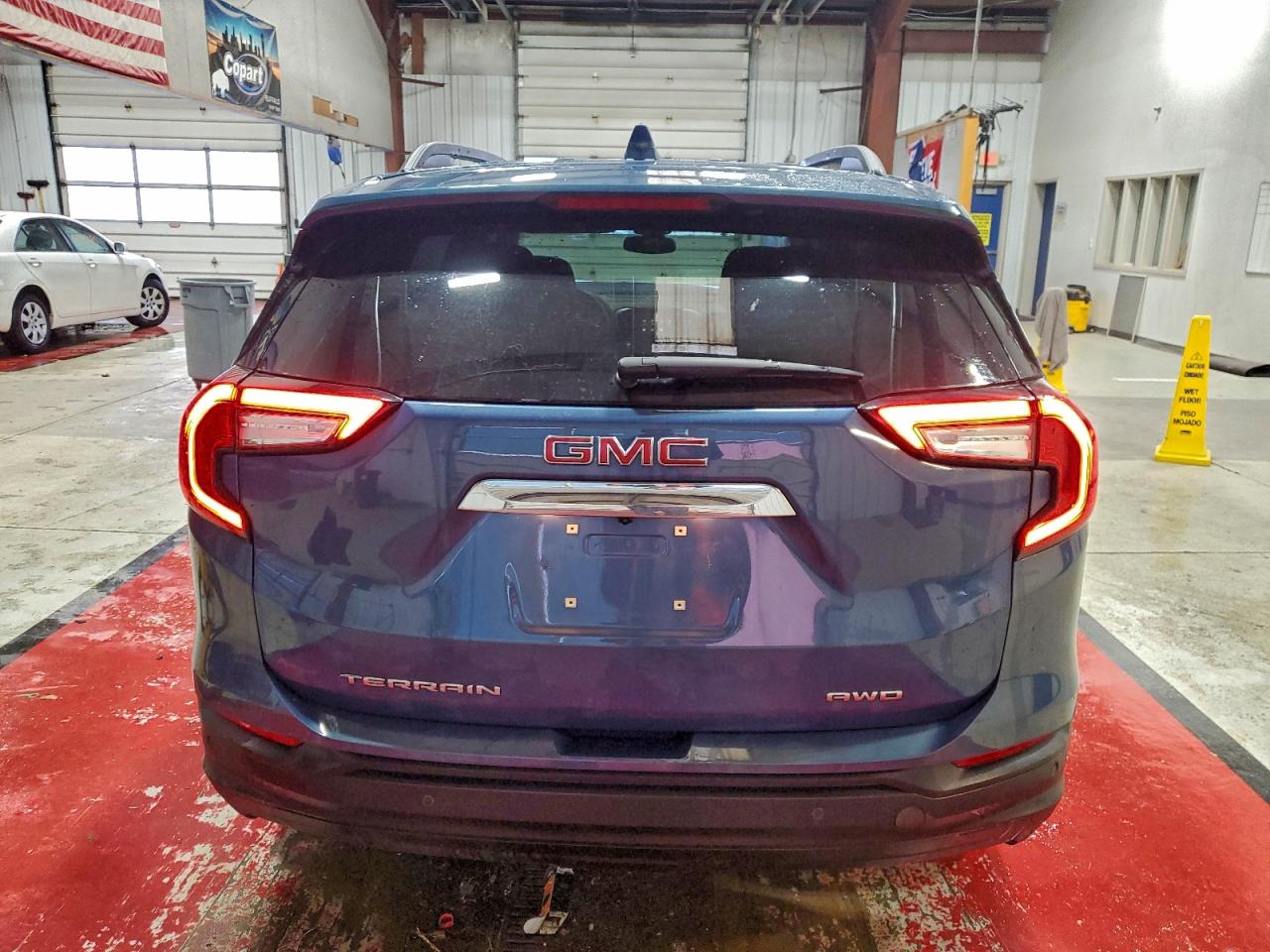 2024 GMC TERRAIN SLE photo 6