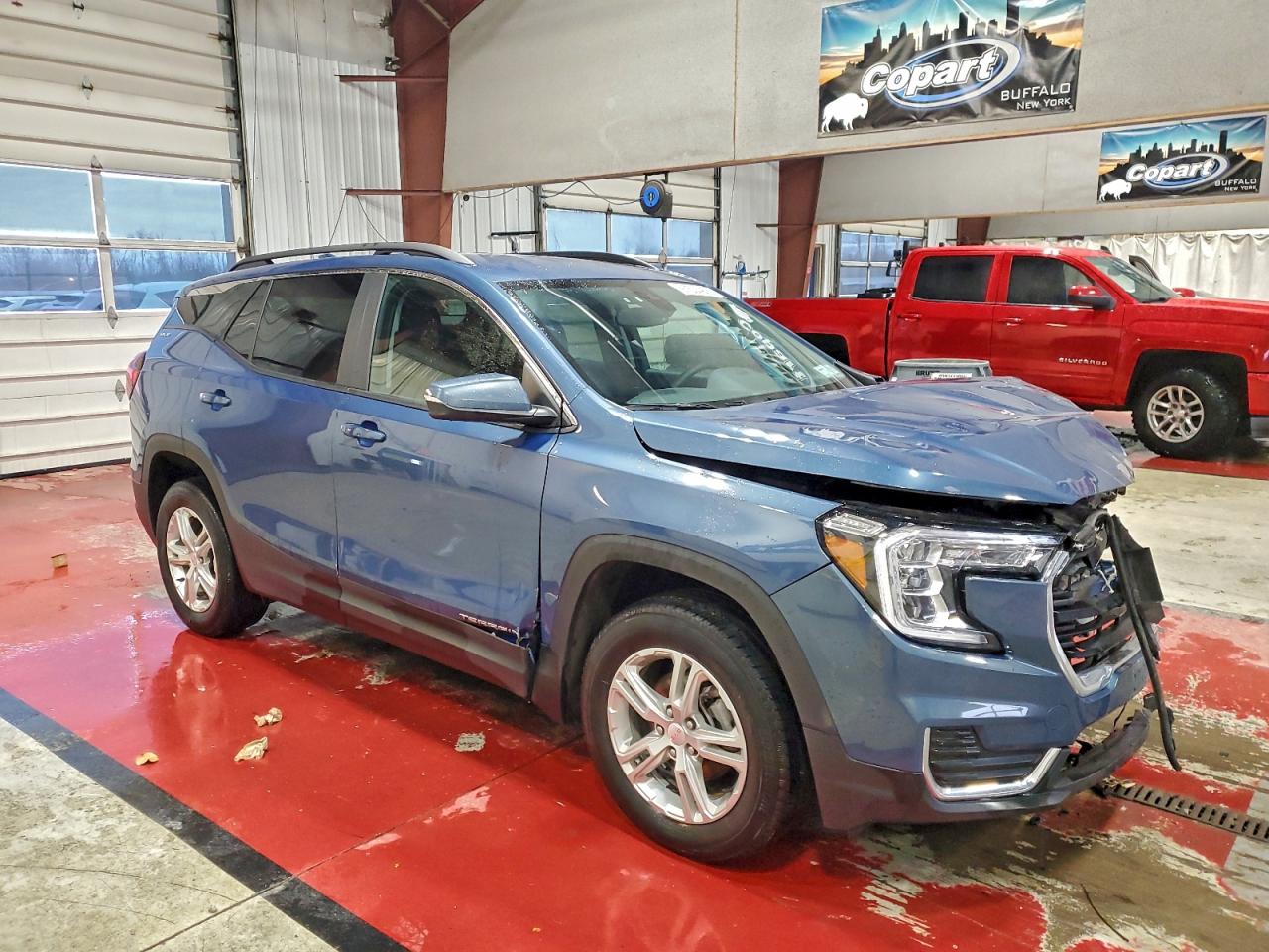 2024 GMC TERRAIN SLE photo 4