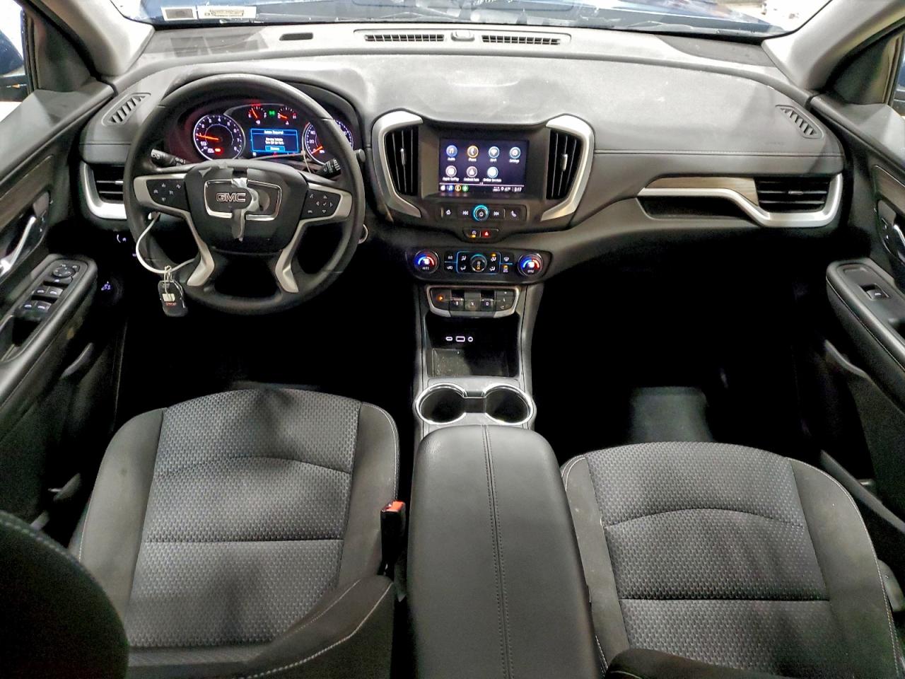 2024 GMC TERRAIN SLE photo 8