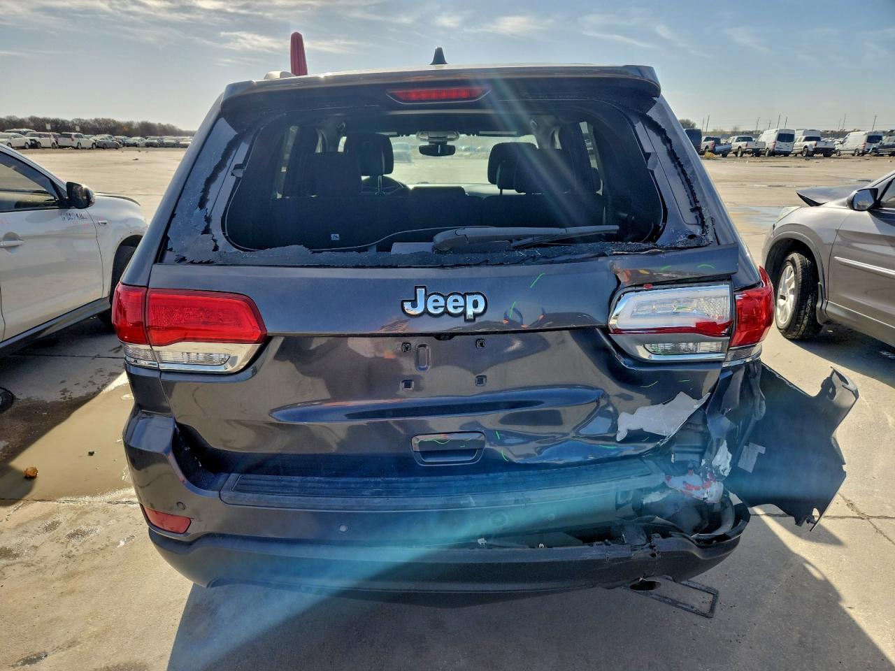 2018 JEEP GRAND CHEROKEE LAREDO photo 11