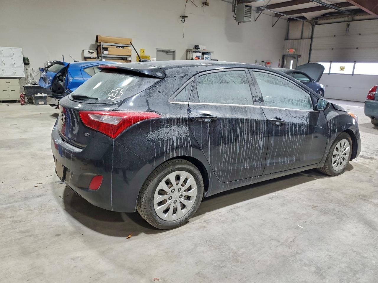 2017 HYUNDAI ELANTRA GT photo 3