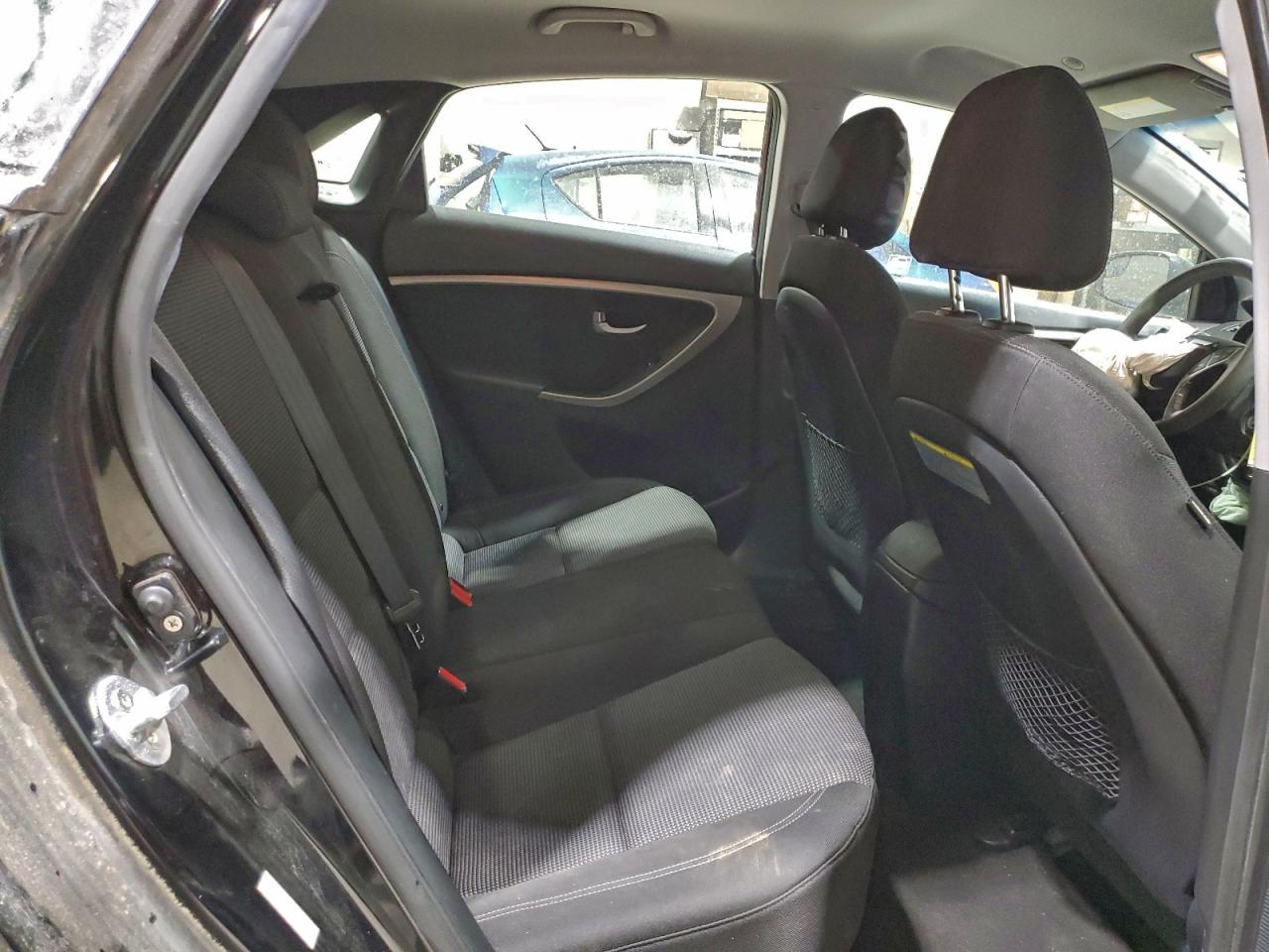2017 HYUNDAI ELANTRA GT photo 10
