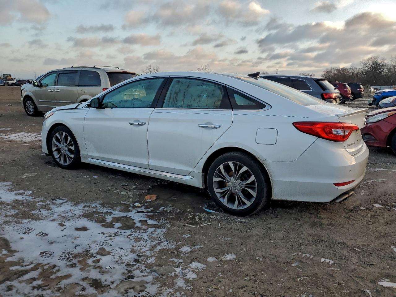 2017 HYUNDAI SONATA SPORT photo 2