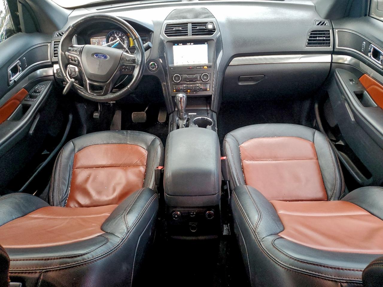 2019 FORD EXPLORER XLT photo 15