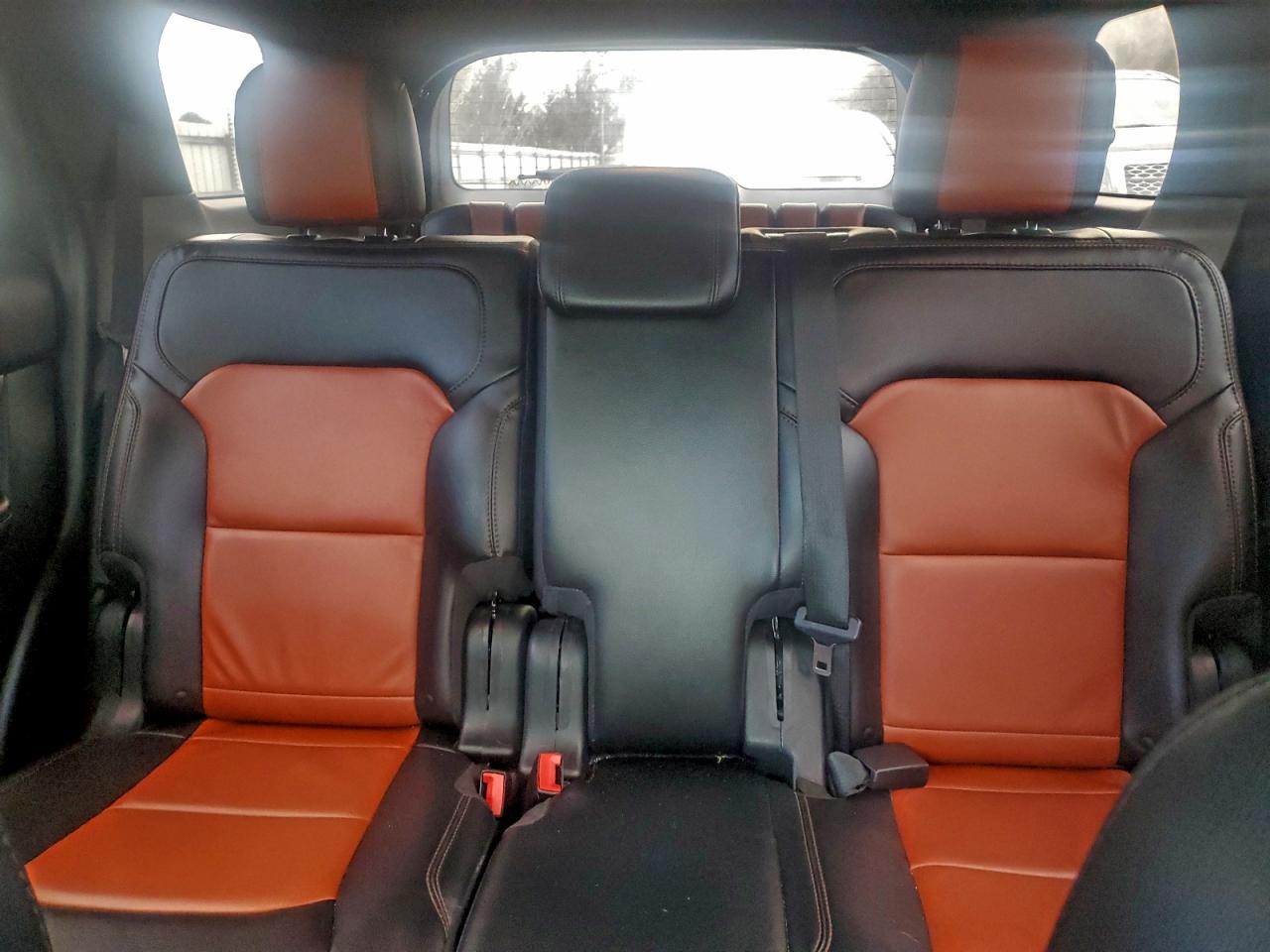 2019 FORD EXPLORER XLT photo 19