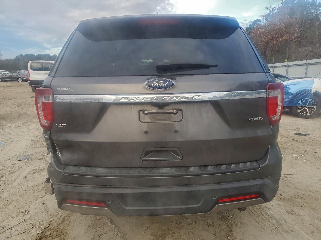 2019 FORD EXPLORER XLT photo 11