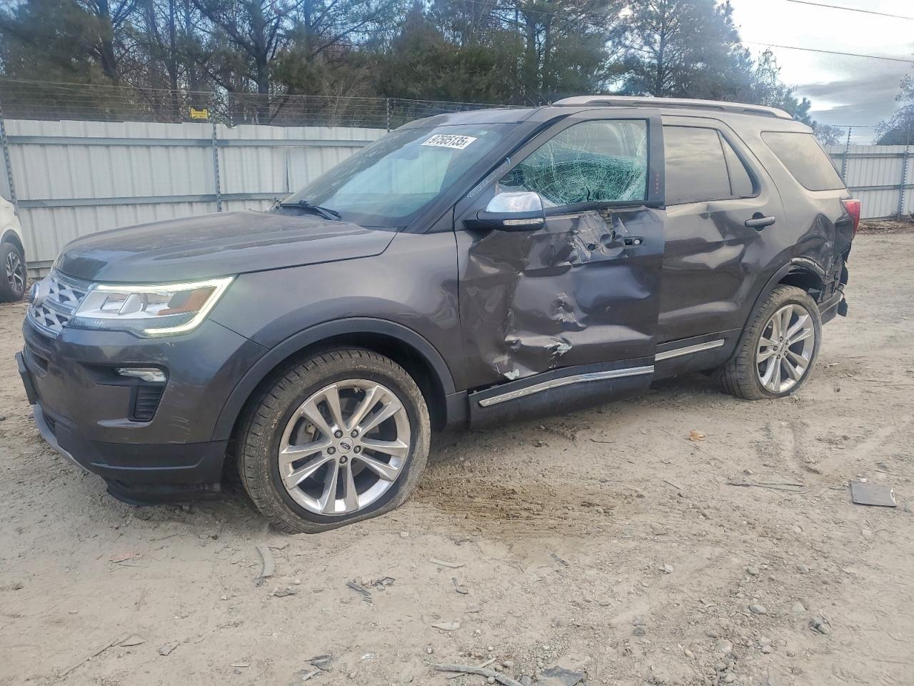 2019 FORD EXPLORER XLT — SIDE damage — photo 1